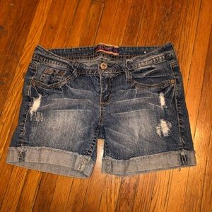 Wall Flower Jean Shorts‎
